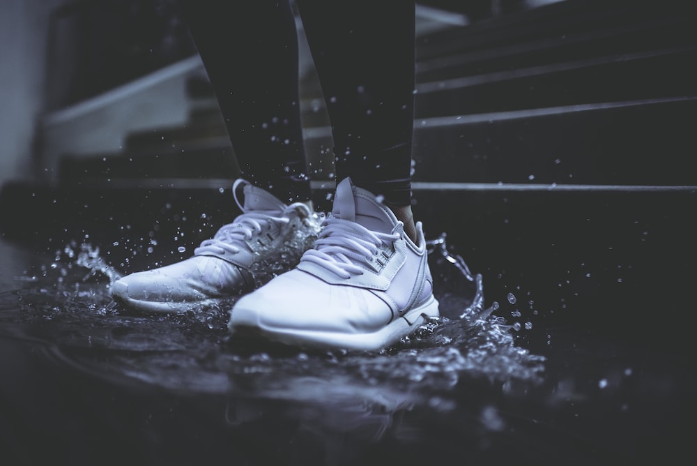 雨季适合做哪些运动？介绍几种简单易行的室内运动方式！